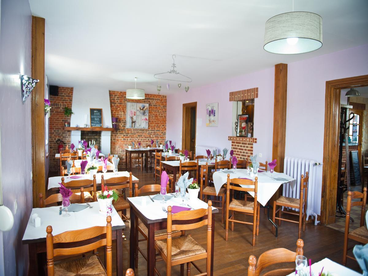 Logis Hotel Restaurant Le Relais Fleuri Vervins 外观 照片